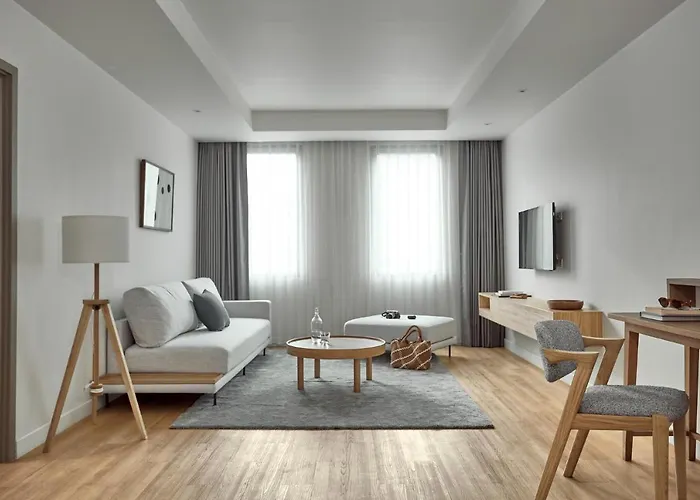 Casa 17 מלון 4*